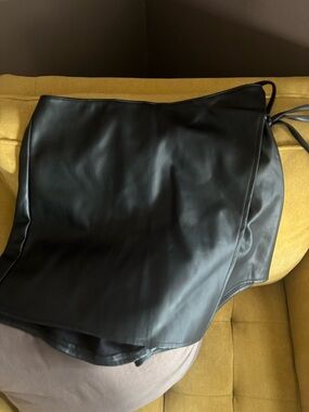 Abercrombie & Fitch Black Faux Leather Mini Skirt
